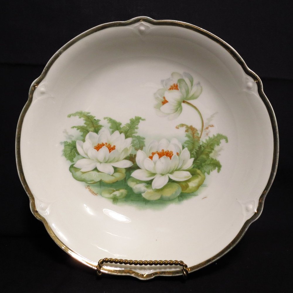 Germany Vegetable Serving Bowl White Water Lilies 8.5" Signed Genicond
